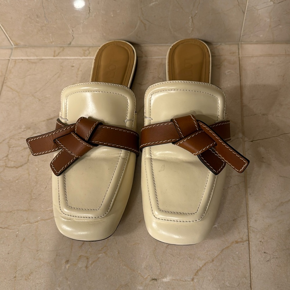Loewe gate flat mule milk tan color. Size 39